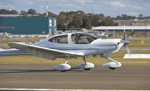 An Diamond DA40-180 XLS landing at Bankstown Airport. Photographer: John Absolon.